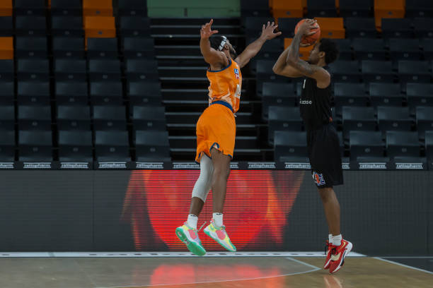 手的紧逼防 手的紧逼防